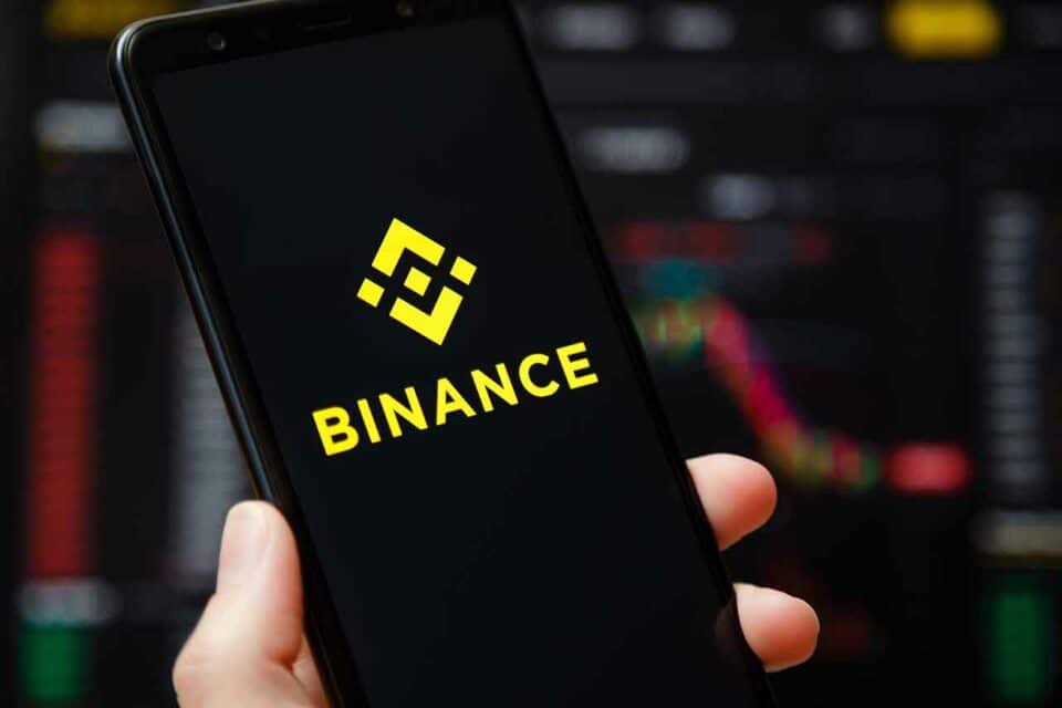 Binance Logo auf Smartphone