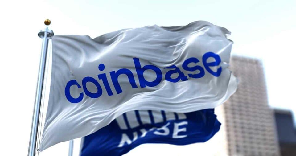 Flaggen von Coinbase und NYSE